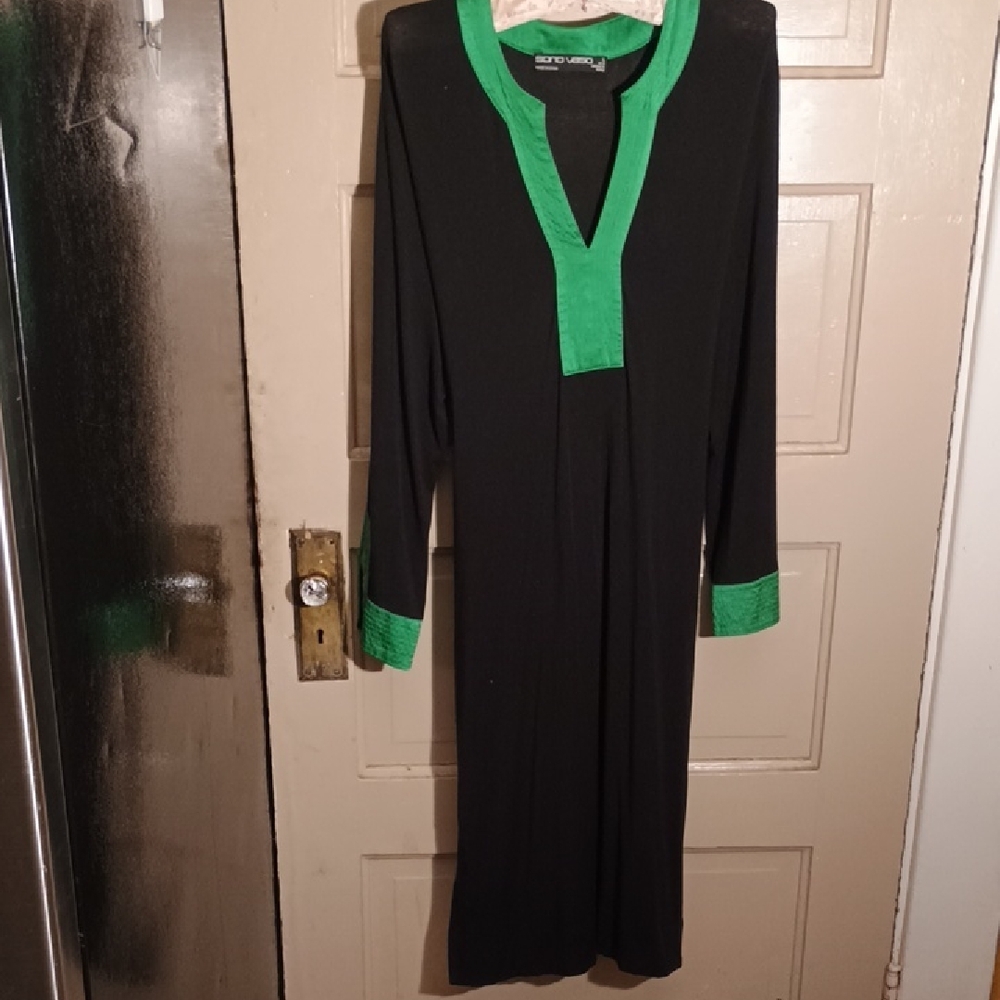 Black and Green Long Sleeve Dress